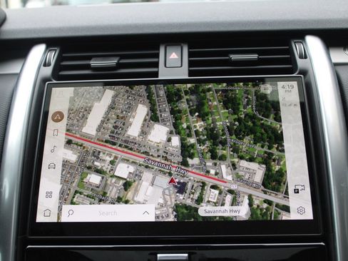 Certified 2025 Land Rover Discovery Dynamic SE image 24