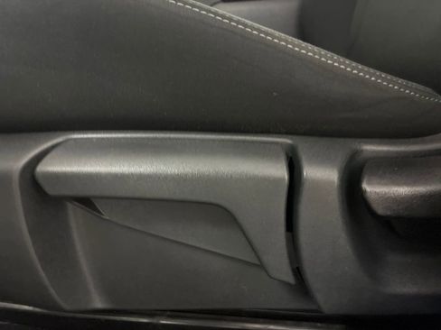 Used 2023 Nissan Rogue S AWD/4WD image 21