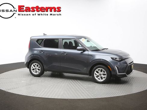 Used 2023 Kia Soul LX w/ LX Technology Package FWD image 44
