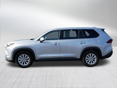 Used 2025 Toyota Grand Highlander AWD image 4