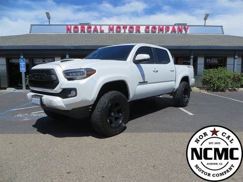 Used 2021 Toyota Tacoma TRD Sport w/ TRD Premium Sport Package image 1