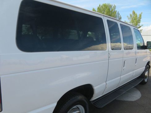 Used 2003 Ford E-350 and Econoline 350 Super Duty Wagon image 10