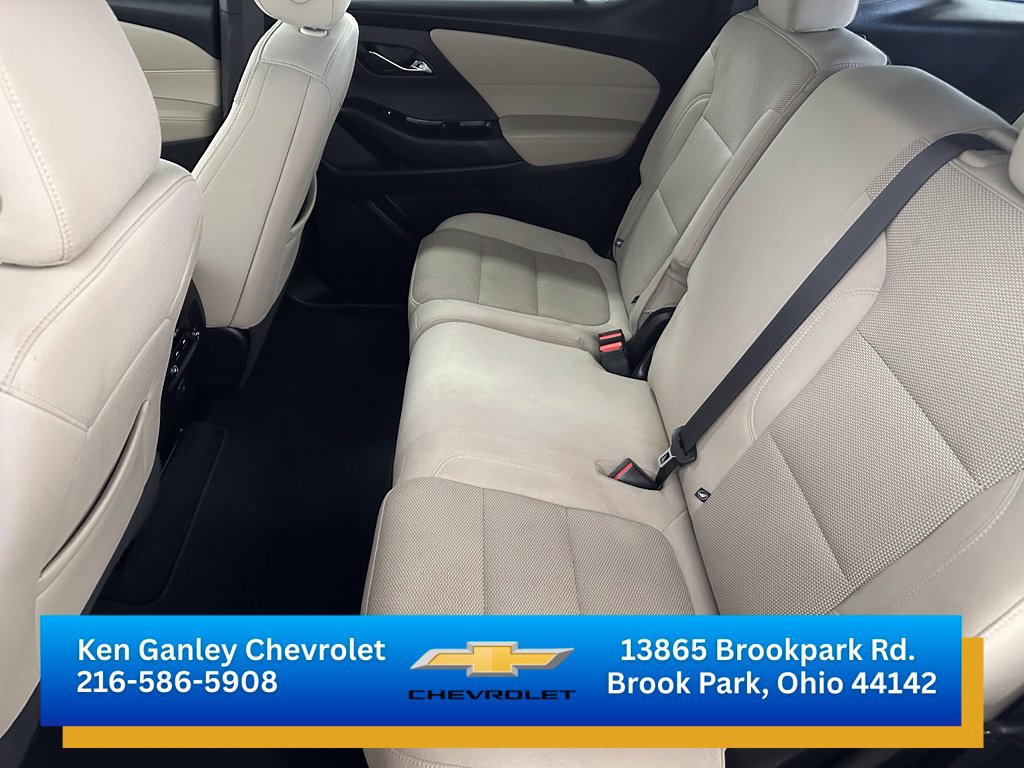 Used 2023 Chevrolet Traverse LS FWD image 20
