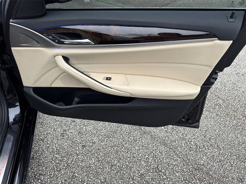 Used 2017 BMW 540i image 14