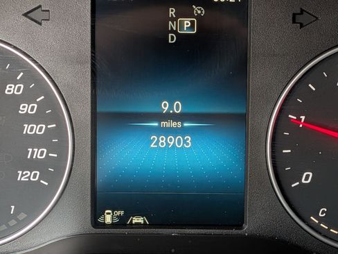Used 2024 Mercedes-Benz Sprinter 2500 image 24