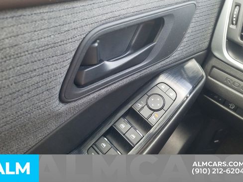 Used 2023 Nissan Rogue S image 16