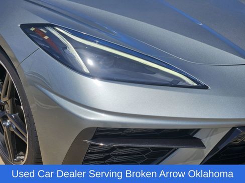 Used 2022 Chevrolet Corvette Stingray Premium Conv w/ Z51 Performance Package image 9