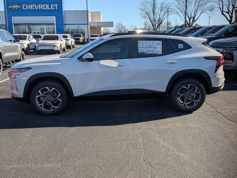 New 2026 Chevrolet Trax LT w/ Driver Confidence Package FWD image 5
