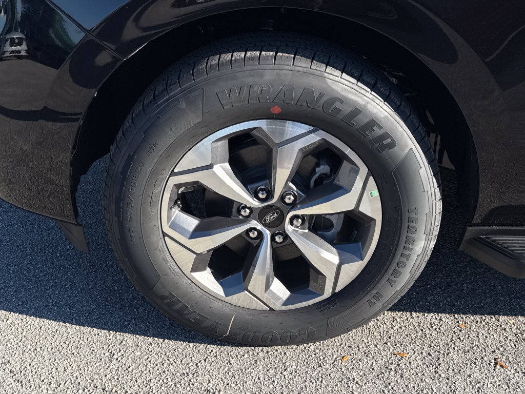New 2027 Ford Expedition Max Active RWD image 9