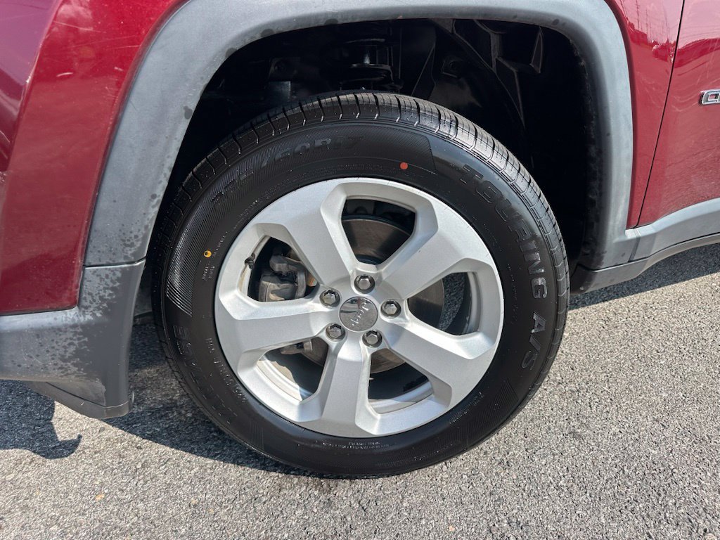 Used 2020 Jeep Compass Latitude w/ Cold Weather Group AWD/4WD image 37