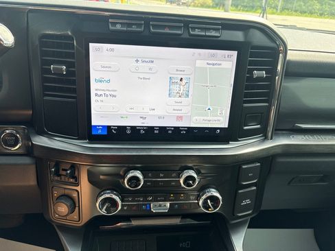 Used 2023 Ford F250 Lariat w/ Sport Appearance Package AWD/4WD image 18