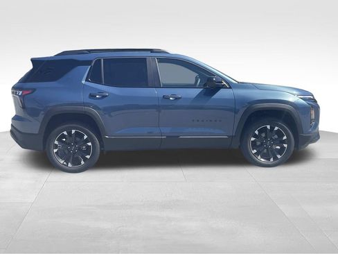 New 2026 Chevrolet Equinox RS w/ Convenience Package III FWD image 2