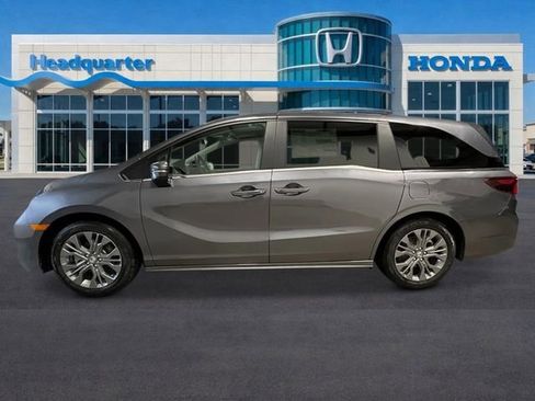 New 2026 Honda Odyssey Touring image 6