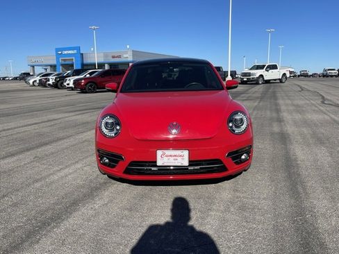 Used 2019 Volkswagen Beetle 2.0T SE image 2