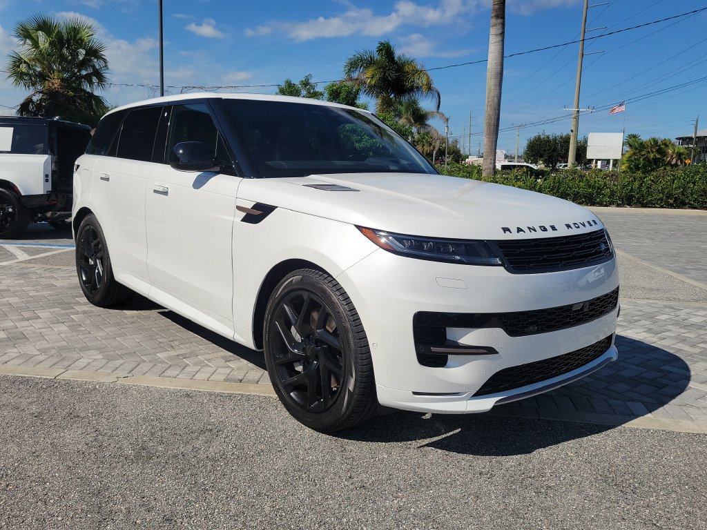 New 2027 Land Rover Range Rover Sport Dynamic SE AWD/4WD image 7