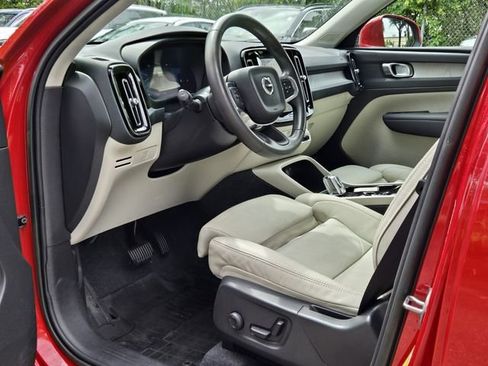 Certified 2023 Volvo XC40 B5 Plus w/ Protection Package Premier AWD/4WD image 14