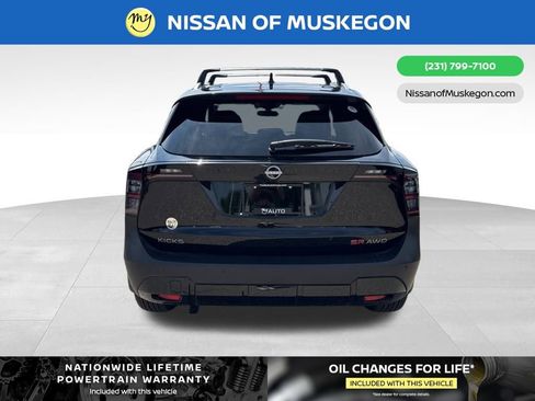 New 2025 Nissan Kicks SR image 6