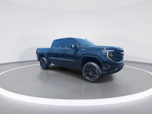 Used 2022 GMC Sierra 1500 Elevation w/ Elevation Premium Package AWD/4WD image 2