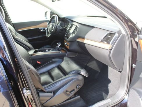 Used 2018 Volvo XC90 T6 Inscription image 44