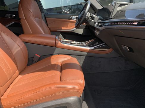 Used 2024 BMW X7 M60i w/ Executive Package AWD/4WD image 35