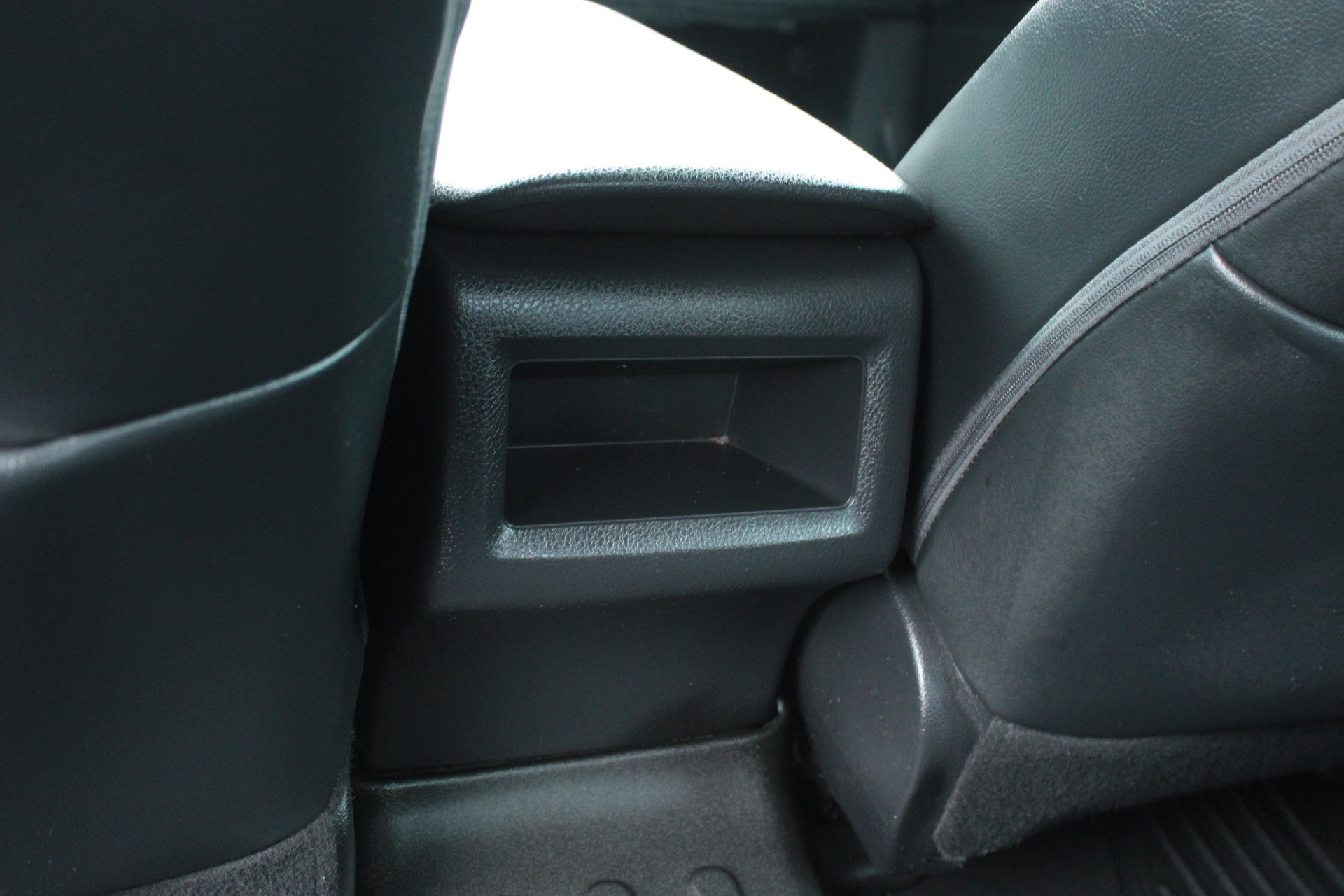Used 2020 Toyota Camry SE FWD image 18