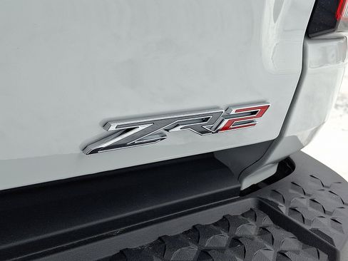 New 2026 Chevrolet Colorado ZR2 w/ Technology Package image 23