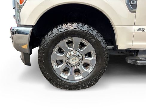 Used 2017 Ford F350 Lariat w/ Chrome Package AWD/4WD image 9