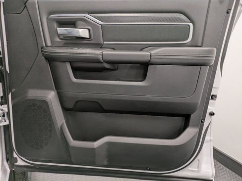 Used 2025 RAM 2500 Big Horn image 27