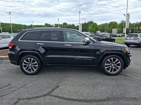 Used 2018 Jeep Grand Cherokee Overland AWD/4WD image 9