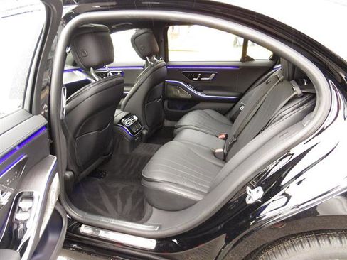 Used 2023 Mercedes-Benz S 500 4MATIC image 28