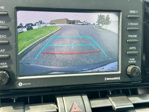 Used 2021 Toyota RAV4 XLE AWD/4WD image 22