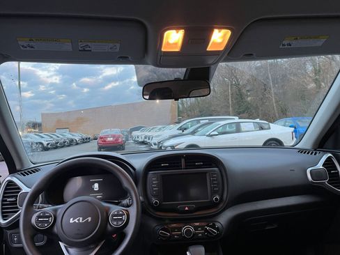 Used 2025 Kia Soul LX w/ LX Technology Package image 31