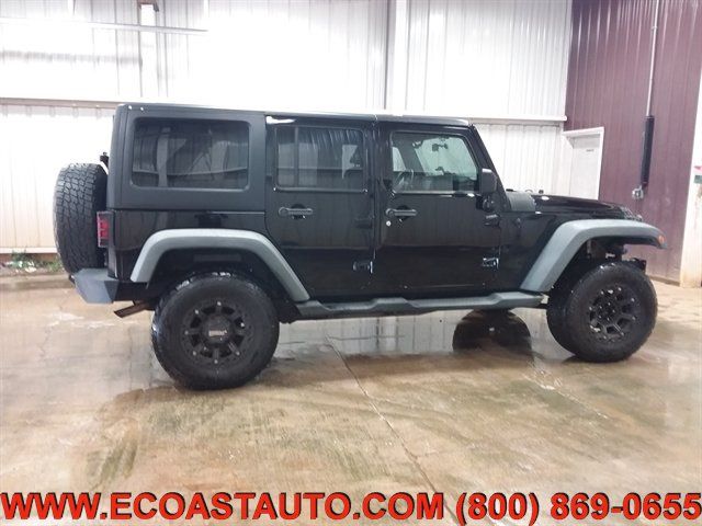 Used 2013 Jeep Wrangler Unlimited Sport w/ Connectivity Group AWD/4WD image 3