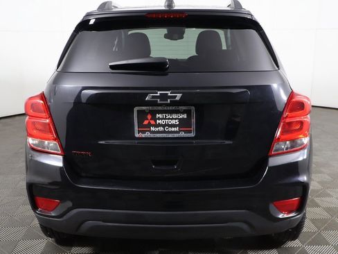 Used 2018 Chevrolet Trax LT w/ Sun & Sound Package image 10