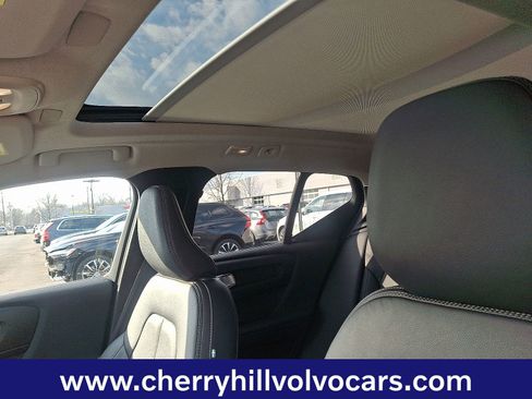 Certified 2025 Volvo XC40 B5 Core w/ Protection Package Premier image 15