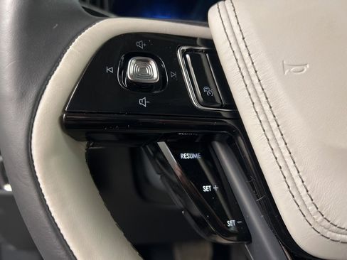 New 2026 Lincoln Aviator Reserve image 17