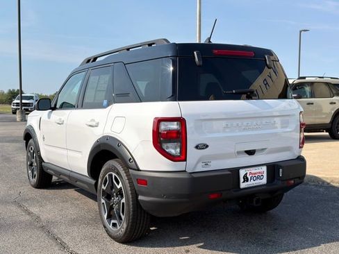 Certified 2022 Ford Bronco Sport Outer Banks w/ Tech Package AWD/4WD image 7