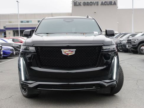 Used 2023 Cadillac Escalade ESV Sport image 3