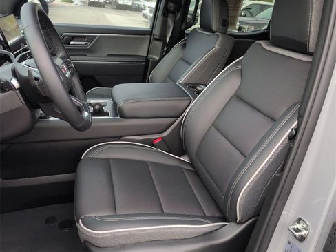 Used 2026 GMC Sierra EV Elevation image 19