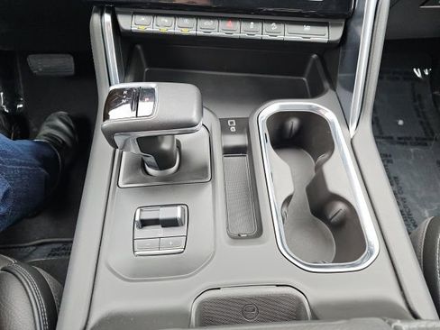 Used 2022 GMC Sierra 1500 Denali AWD/4WD image 19