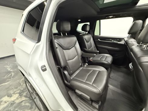 Used 2020 Cadillac XT6 Premium Luxury image 25