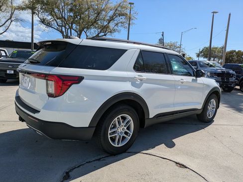 New 2026 Ford Explorer Active w/ Active Comfort Package RWD image 6