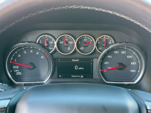 Used 2021 Chevrolet Suburban LT image 19