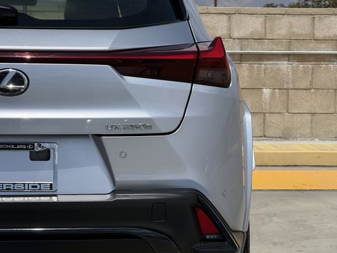 Certified 2024 Lexus UX 250h F Sport FWD image 12