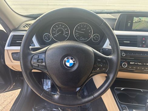 Used 2018 BMW 320i Sedan image 10