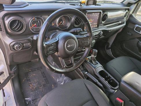 Used 2022 Jeep Gladiator Sport image 10