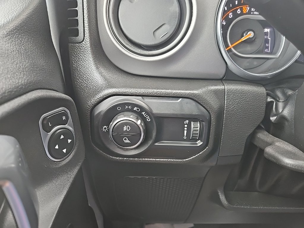 Used 2023 Jeep Gladiator Sport AWD/4WD image 50