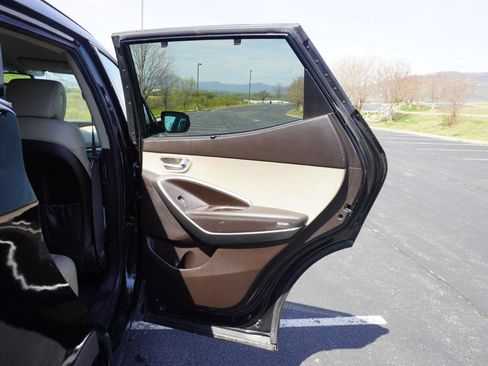 Used 2017 Hyundai Santa Fe Sport image 23