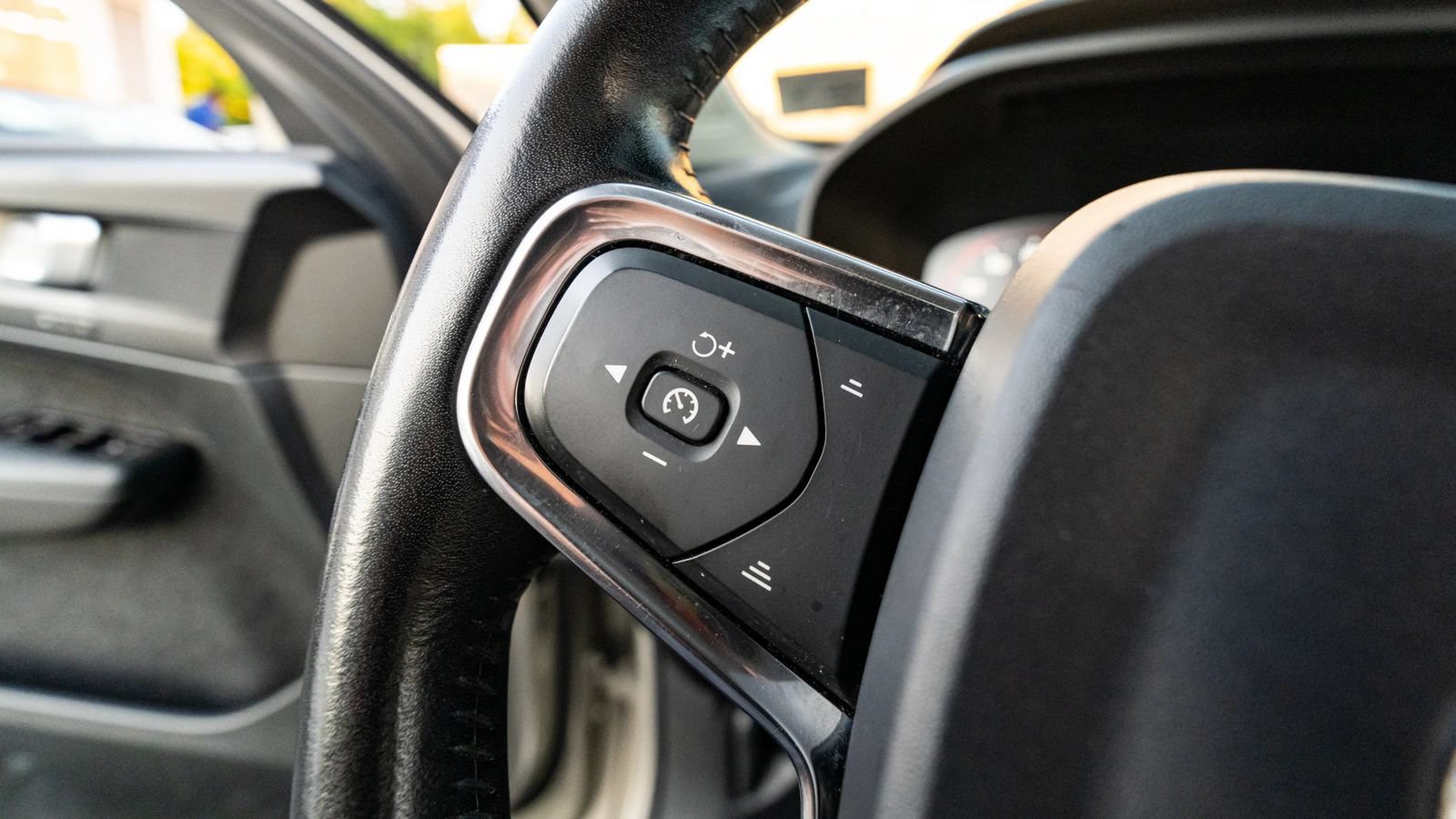 Used 2019 Volvo XC40 T5 Inscription AWD/4WD image 45