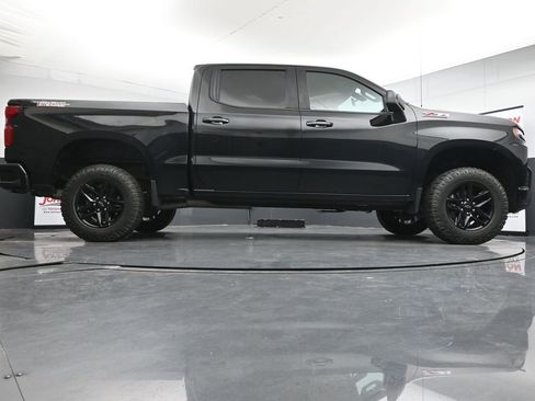 Used 2021 Chevrolet Silverado 1500 LT Trail Boss w/ Convenience Package II AWD/4WD image 38
